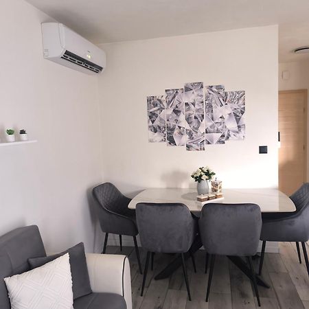 Apartman Rex Svinisce Luaran gambar